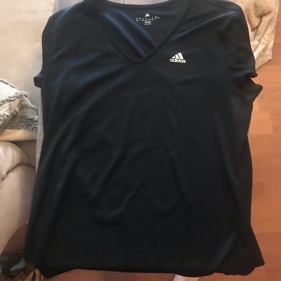 Adidas Sports tshirt - Picture 1 of 2